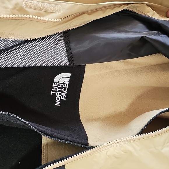 THE NORTH FACE Antora Triclimate Jacket. - Picture 9 of 12